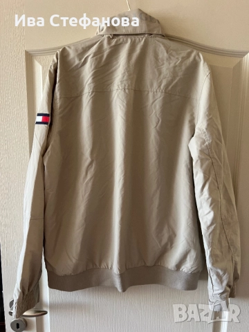 Ново бежово оригинално марково яке Tommy Hilfiger , снимка 3 - Спортни дрехи, екипи - 51801367