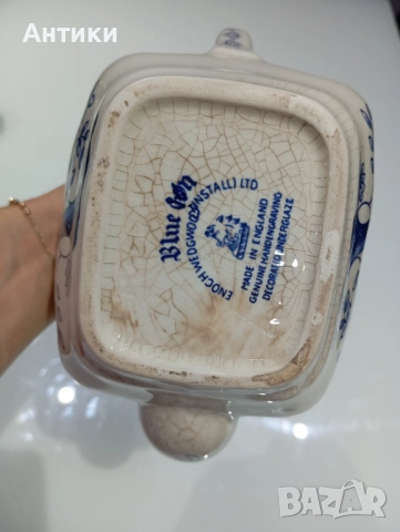 Стар порцеланов чайник маркиран , снимка 2 - Прибори за хранене, готвене и сервиране - 52553088