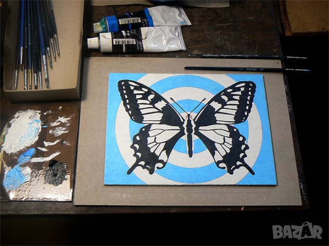 Рисувам по поръчка картини с пеперуда .