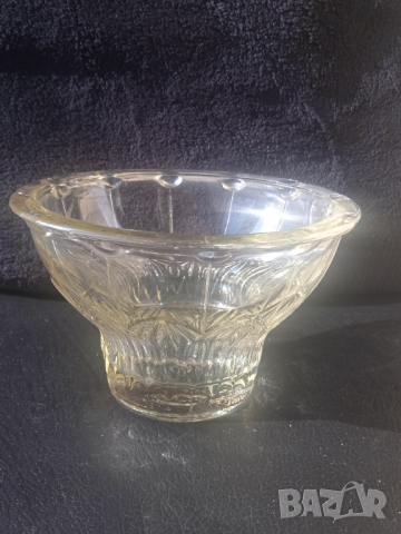 САМО 5 лв. ! Ретро Стъклена Бонбониера / Купа за ядки или др., снимка 2 - Чинии - 44659941