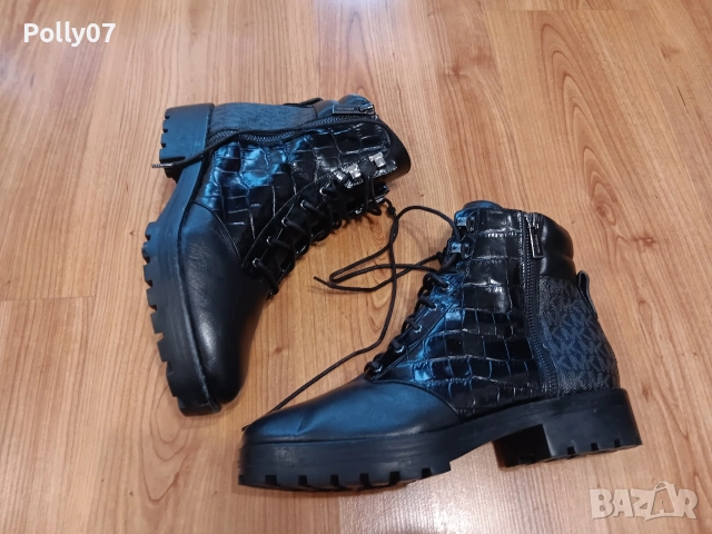 Michael Kors Дамси Боти, снимка 4 - Дамски боти - 52819130