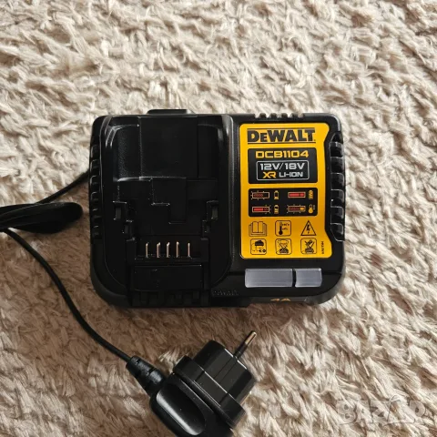 Dewalt DCB1104 бързо зарядно