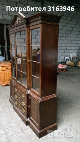  Винтидж витрина / шкаф Tryon by Drexel Heritage Винтидж витрина / шкаф Tryon by Drexel Heritage Вин, снимка 5 - Секции и витрини - 53856491