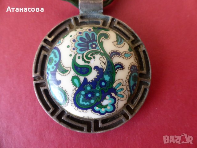 Колие рисуван порцелан с връзка от органза, снимка 2 - Колиета, медальони, синджири - 44375994