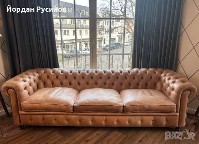 Оригинален Chesterfield кожен диван + табуретка - маса – 4 местен