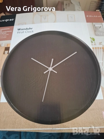 Продавам стенен часовник