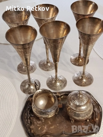 Старинен сервиз