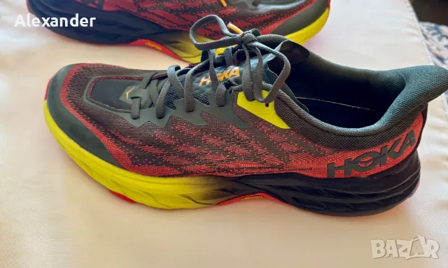 Hoka One Speedgoat 5 - 44 2/3, снимка 1 - Маратонки - 48917090