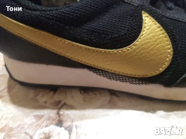 NIKE Оригинални Нови Дамски Маратонки от Естествена Кожа и Текстил 39, снимка 3 - Маратонки - 53488852