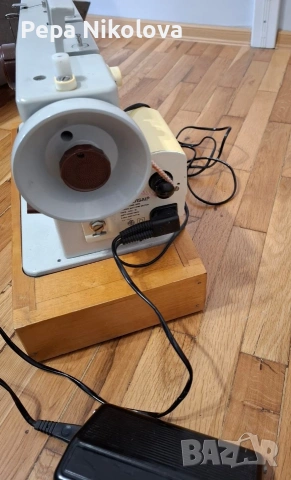 Продавам работеща шевна машина Чайка 134А, снимка 2 - Шевни машини - 53854982