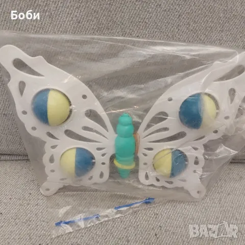 Стара Соц Българска Пластмасова Играчка Дрънкулка Пеперуда - Чисто Нова , снимка 2 - Колекции - 50249745