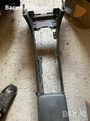 Подлакътник за Мазда 3 Хечбек, снимка 6 - Части - 40937830