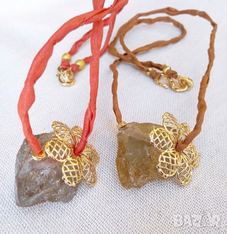 Коприна, злато и естествен кристал, снимка 5 - Колиета, медальони, синджири - 40150943