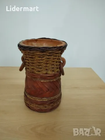 Глинена ваза с дръжки