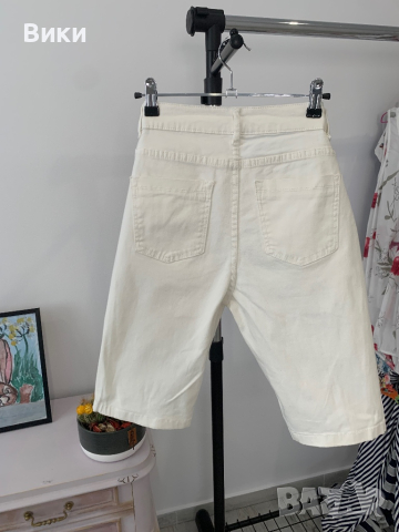 Дамски дънки в бяло до коляното в размер S, снимка 3 - Дънки - 44829820
