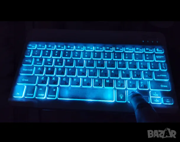 Блутут клавиатура, снимка 11 - Клавиатури и мишки - 47615755