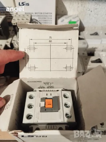 Контактор 32А 220v , снимка 3 - Резервни части за машини - 49169206