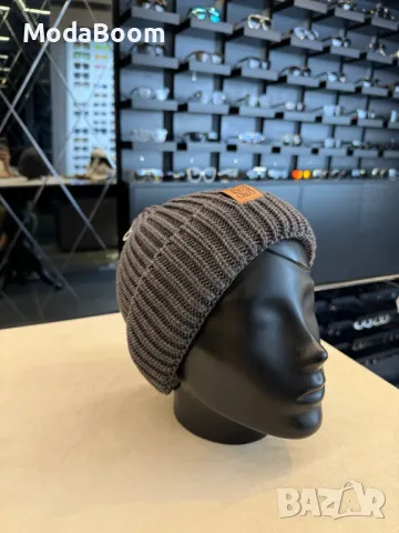 Loewe дамски зимни шапки различни цветове , снимка 3 - Шапки - 48180828