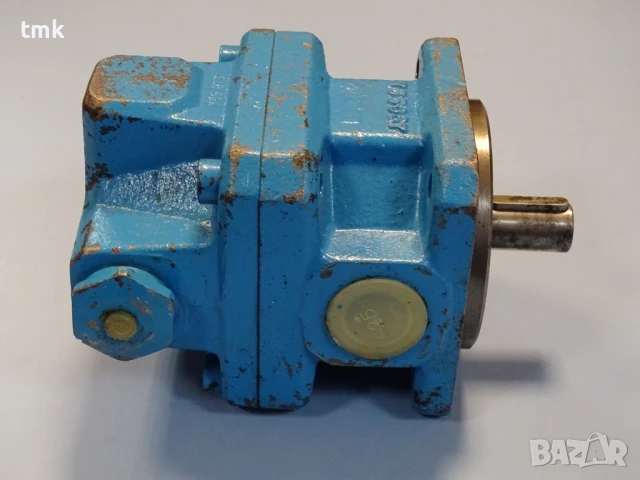 Хидравлична помпа Vickers GPA2-10-EK2-30-R Hydraulic gear pump, снимка 4 - Резервни части за машини - 50550760