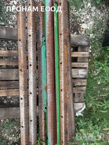 Части за комбайна John Deere, снимка 3 - Селскостопанска техника - 51252055