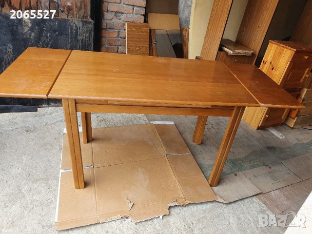 Комплект маса със 4 стола, снимка 4 - Маси - 39960245