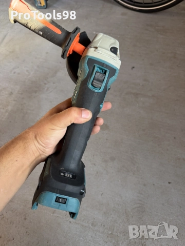 Makita DGA513 безчетков ъглошлайф, снимка 3 - Други инструменти - 56073517