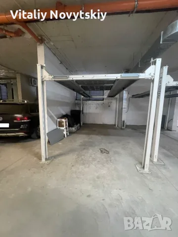 Под наем Двойно подземно паркомясто с автоподемник за 2 коли в Център Одесос, ул. „Козлодуй“ 34, снимка 3 - Гаражи и паркоместа - 55987295