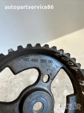 Зъбно колело на разпределителен вал ляво управление за Peugeot 1007 1.4 HDi (2006) 9648235180, снимка 2 - Части - 53535313