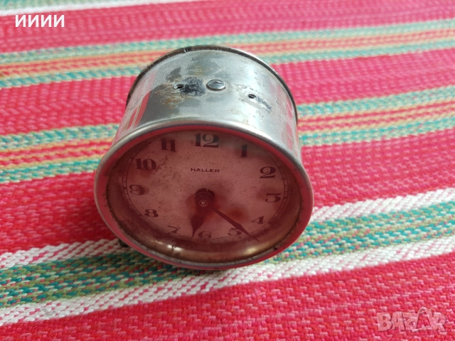 Настолен часовник HALLER