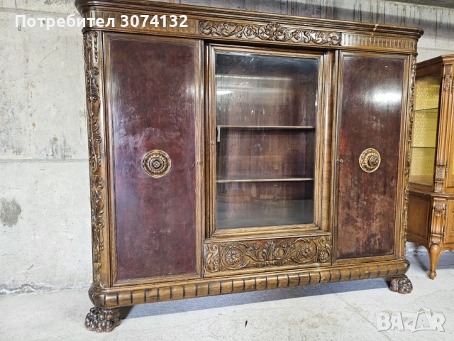 Уникален трапезен шкаф 