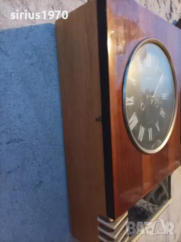 руски стенен работещ часовник, снимка 2 - Стенни часовници - 47579069