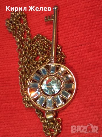 "ЗЛАТНОТО КЛЮЧЕ" - ЗЛАТИСТО КЛЮЧЕ АРТ МЕДАЛЬОН с ГОЛЯМ ФАСЕТ КРИСТАЛ 14341, снимка 2 - Колиета, медальони, синджири - 35321595