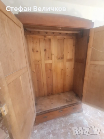 Стар масивен гардероб, изработен от благороден орех, снимка 10 - Антикварни и старинни предмети - 53856873