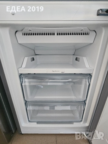 Хладилник с фризер Siemens, снимка 9 - Хладилници - 52738476