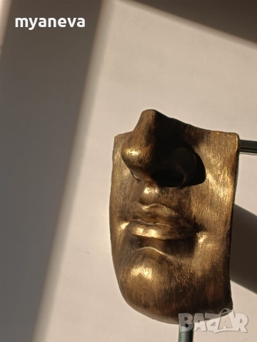 Авторска скулптура на митологичен образ с бронзов ефект който придава античен и стилен вид, снимка 2 - Статуетки - 51658384