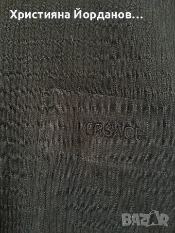 Черна риза от Versace в отлично състоян, снимка 11 - Ризи - 56099455