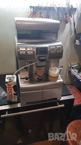 Професионашна кафемашина Saeco Aulika Top Cappuccino, снимка 3 - Кафемашини - 40258175