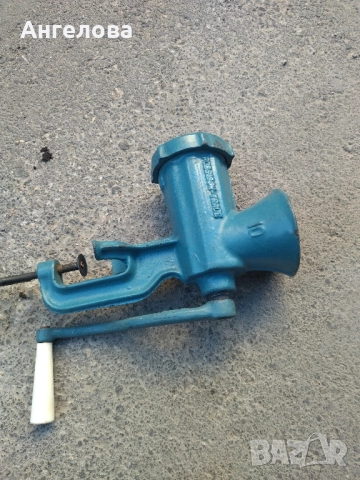 Нова машинка за мелене