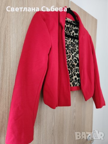 Червено сако, снимка 1