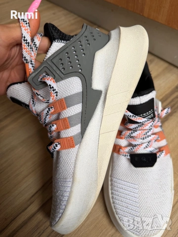 Оригинални маратонки Adidas EQT Bask ADV, 38,5 н, снимка 4 - Маратонки - 52306523