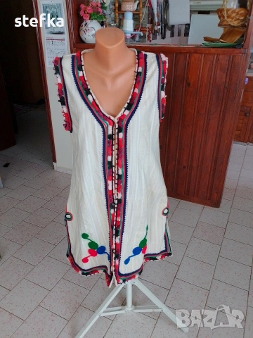 Носия дълъг елек , снимка 2 - Елеци - 53336304