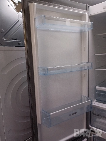 Иноксов комбиниран хладилник с фризер Бош Bosch Total No Frost A+++ 2 години гаранция!, снимка 15 - Хладилници - 53868053