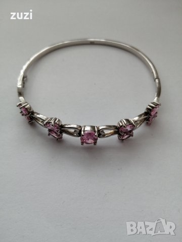 Елегантна твърда гривна с розови циркони,925 сребро. 