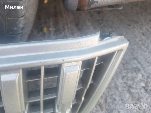 Декоративна Решетка Пред Радиатора За Toyota Land Cruiser J90 от 1996-2002 Година Тойота J90, снимка 3 - Части - 50911802