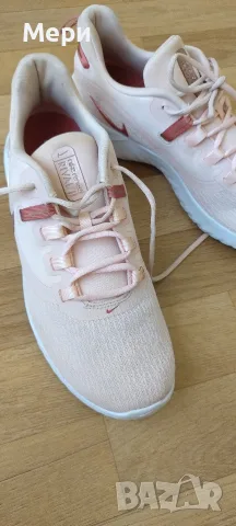 Дамски маратонки Nike