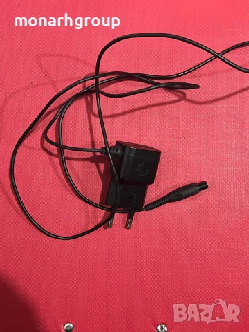 Тример за брада и тяло Philips със зарядно, снимка 5 - Друга електроника - 53027440