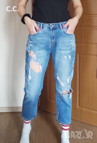 Накъсани дънки Beneton, 10 лв