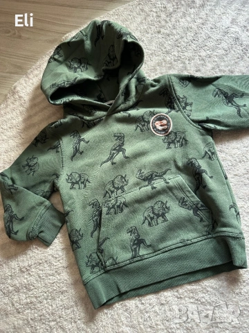 H&M / Ватиран суичър / ново 