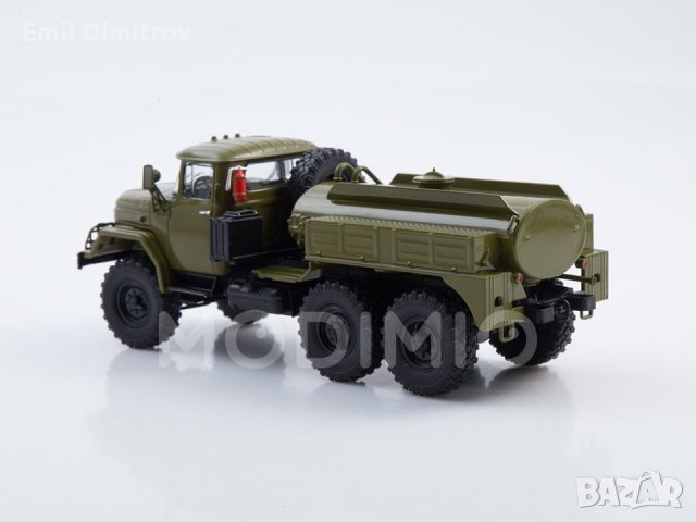 Моделче на ЗИЛ-131 (АРС-14) в мащаб 1:43, снимка 4 - Колекции - 42341952