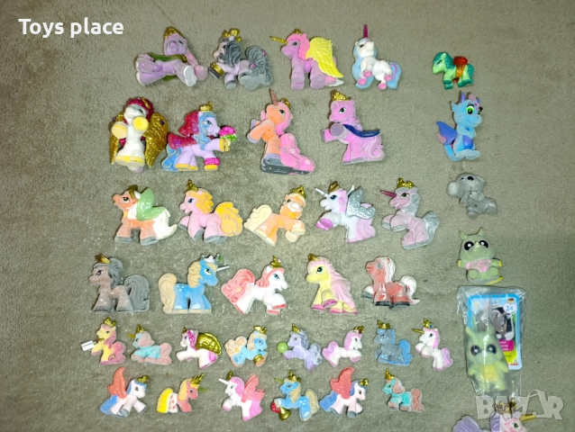 Голяма колекция велурени понита